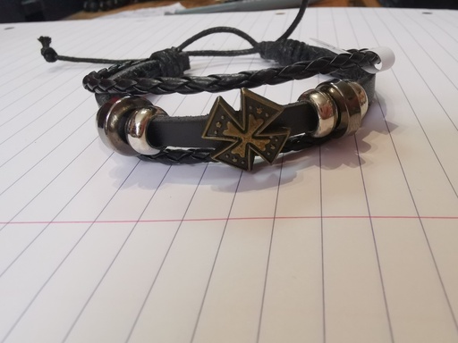 bracelet cuir croix 